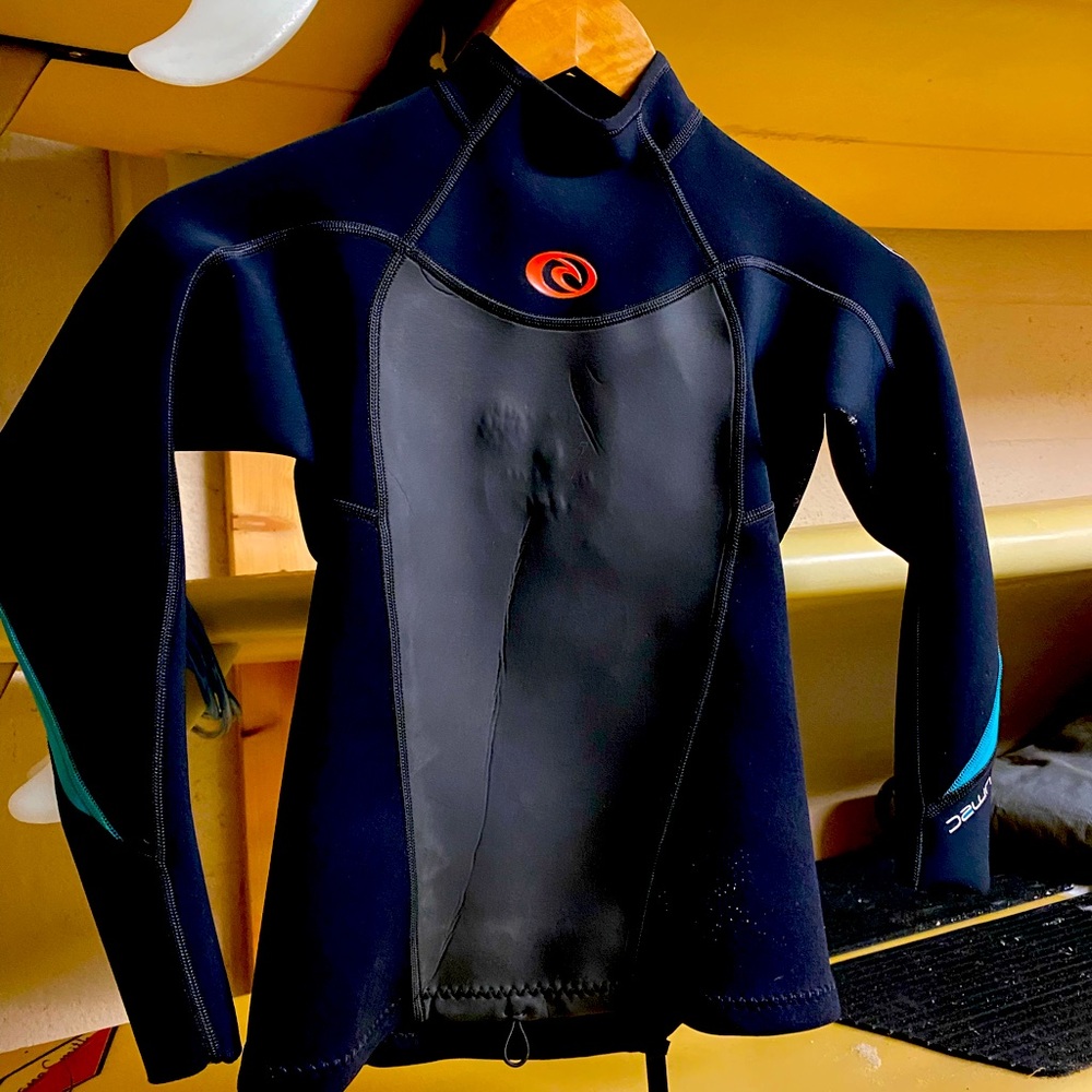 wetsuit long sleeve top, Rip curl, barely used